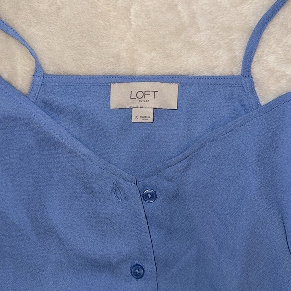 LOFT light blue flowy button down - Picture 5 of 5